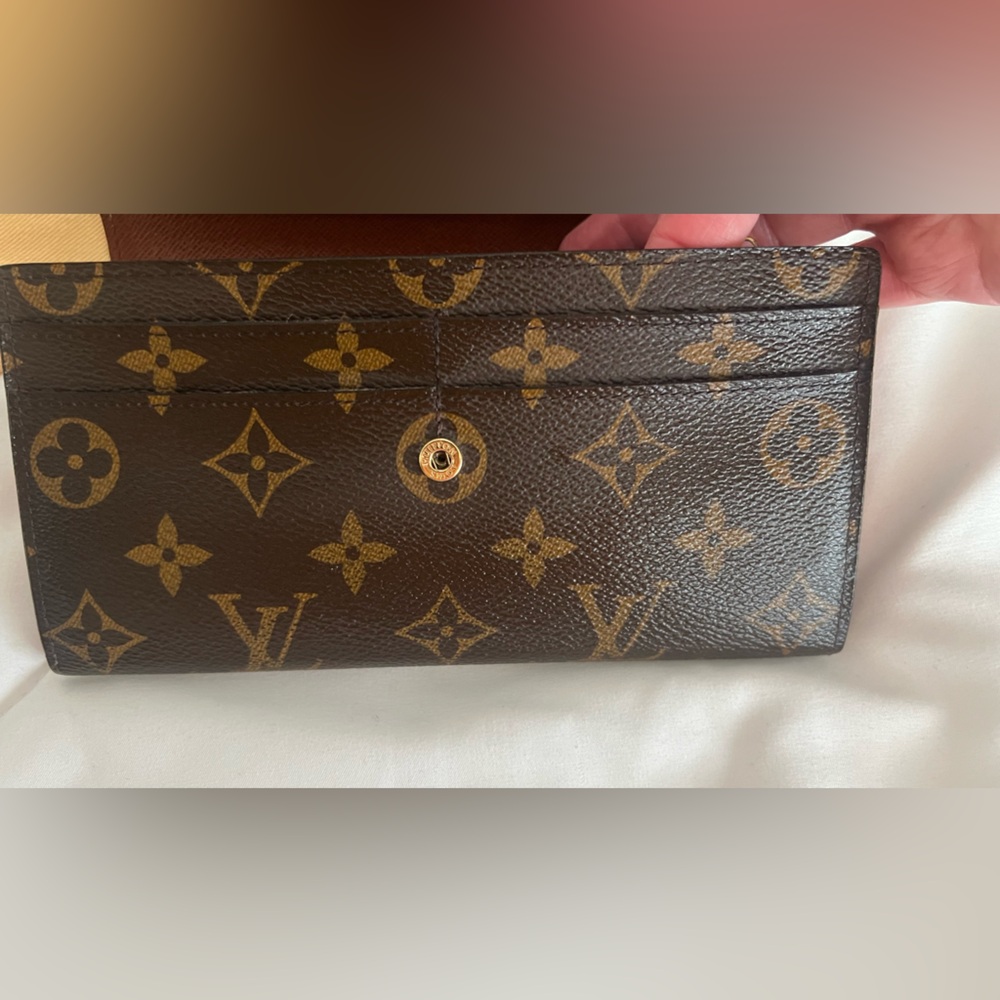 Louis Vuitton monogram Sarah wallet - Picture 4 of 16